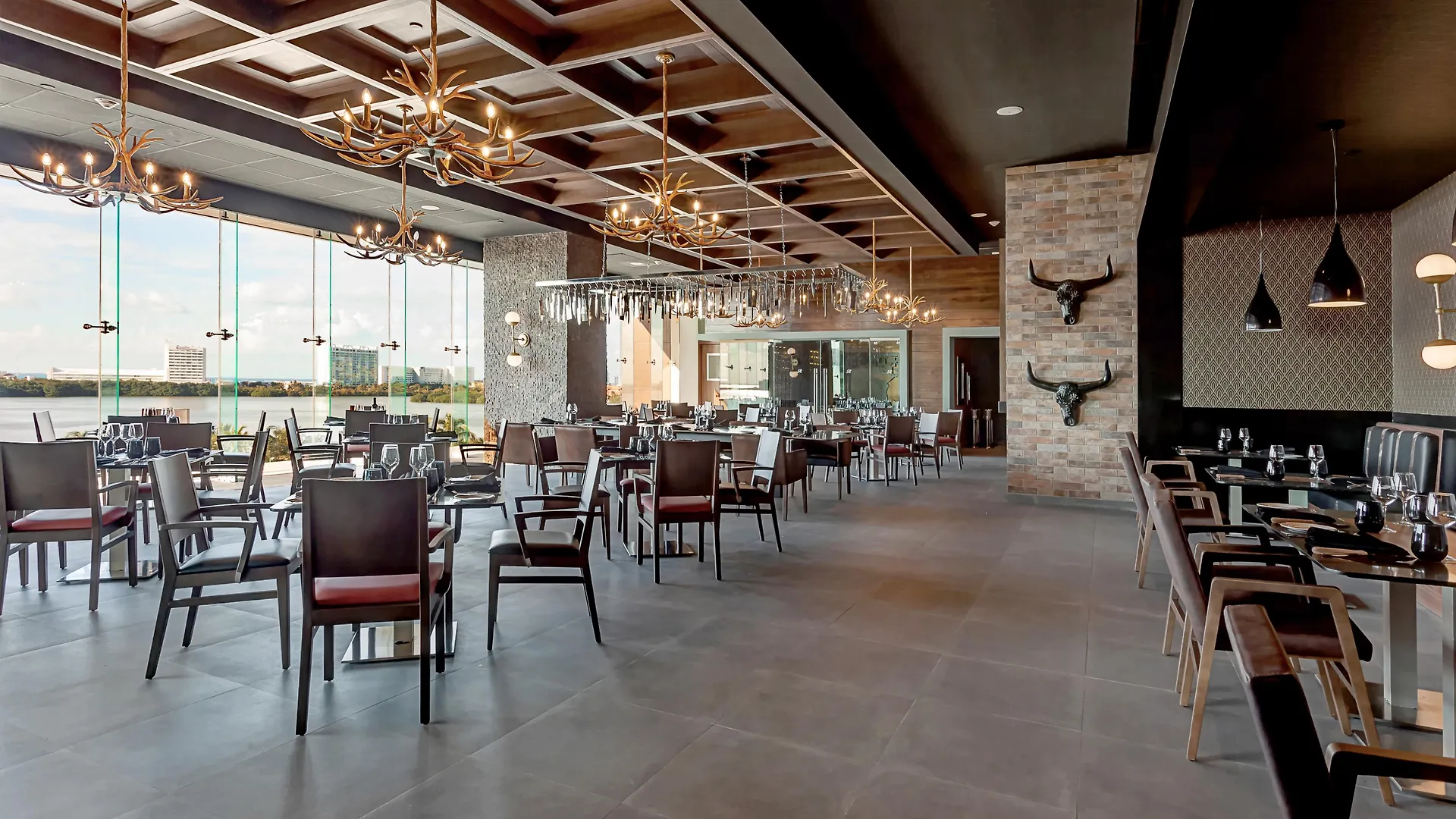 *****  Royalton Chic Cancun, An Autograph Collection All-Inclusive Resort - Adults Only Mexiko